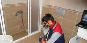 فحص تسربات المياه في المنازل والفلل بخبرة مضمونة